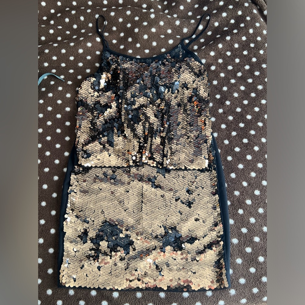 Complete outfit!! Date Night or NYE Ready! Two-piece set!